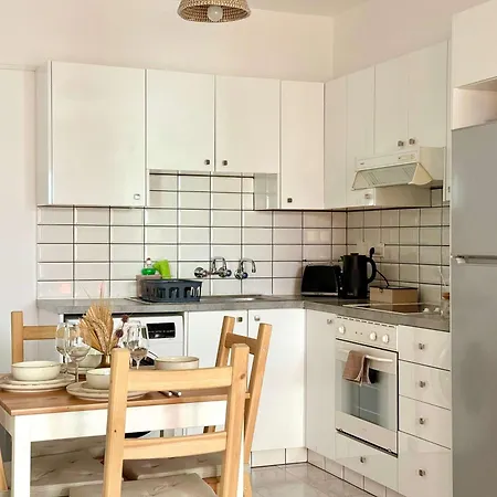 Coastal 2br In Mackenzie Steps From By Cyprus Horizons Daire Scala