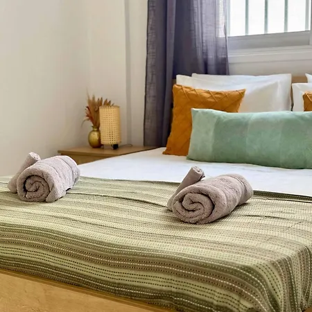 Coastal 2br In Mackenzie Steps From By Cyprus Horizons Appartamento Scala